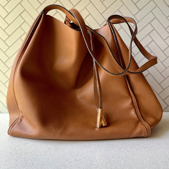 Target Handbags - Large Cognac Brown Pebbled Faux Leather Hobo Shoulder Bag Tote with Gold Accents